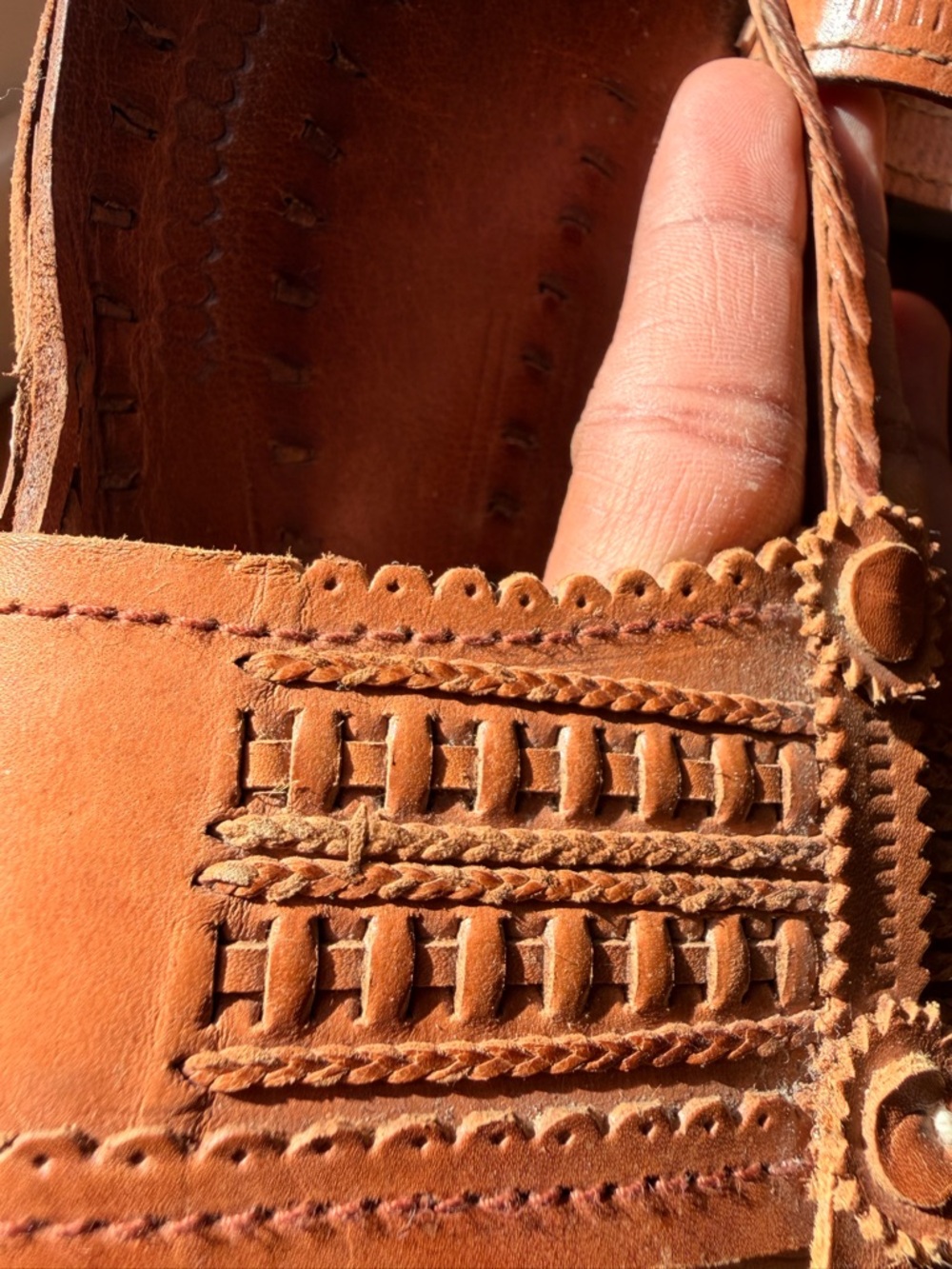 Handcrafted kolhapuri - Picture 7 of 9